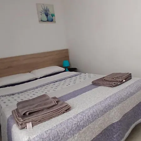 Appartement 3 Bedroom 150 M From The *