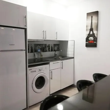 3 Bedroom 150 M From The *