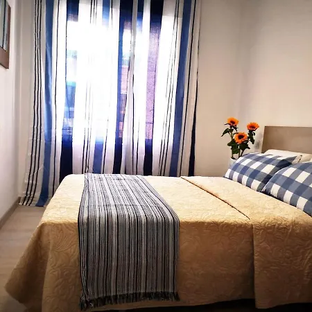 3 Bedroom 150 M From The Lägenhet
