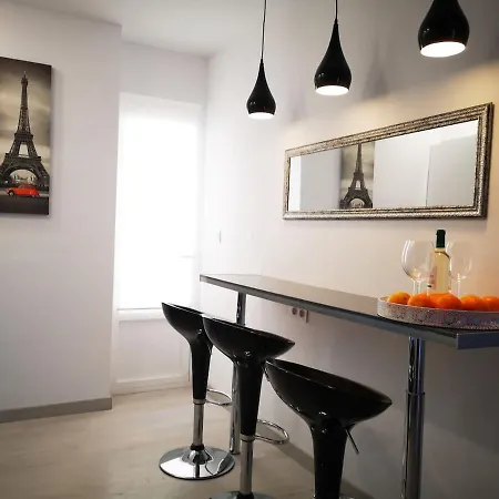 Lejlighed 3 Bedroom 150 M From The *
