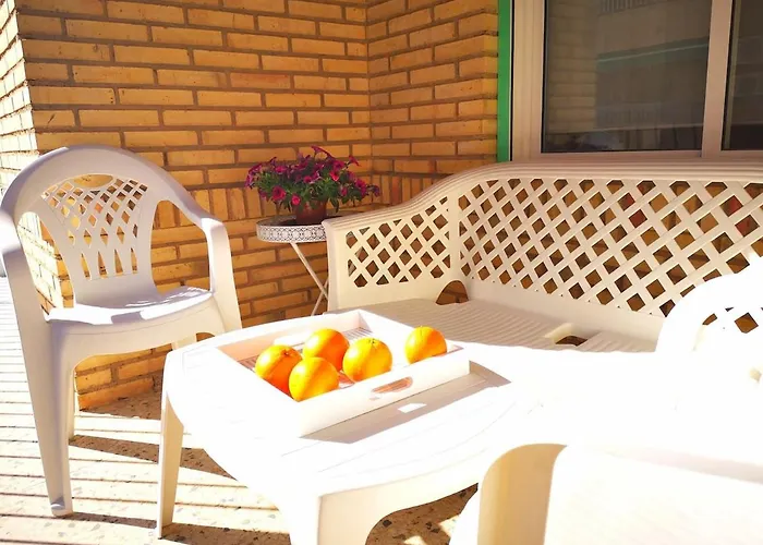 3 Bedroom 150 M From The Daire Torrevieja