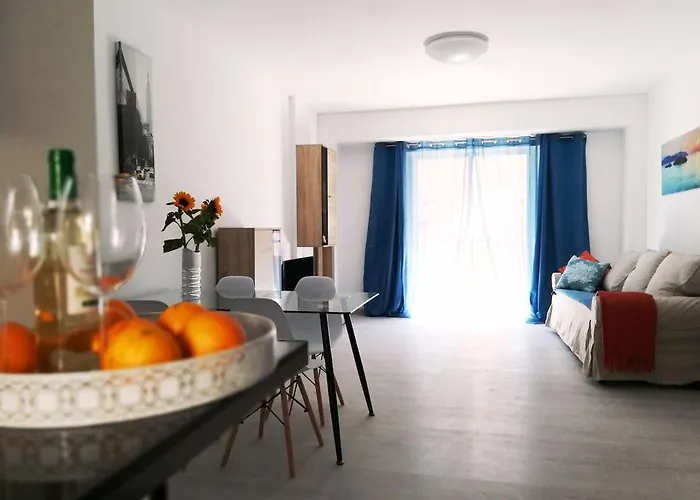 3 Bedroom 150 M From The Daire *